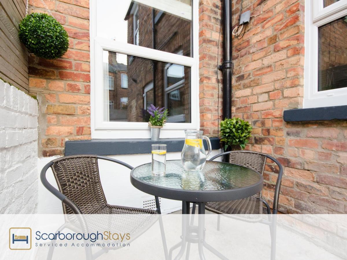Scarborough Stays - Victorian Townhouse - 5 Bedrooms - Sleeps 9 Buitenkant foto